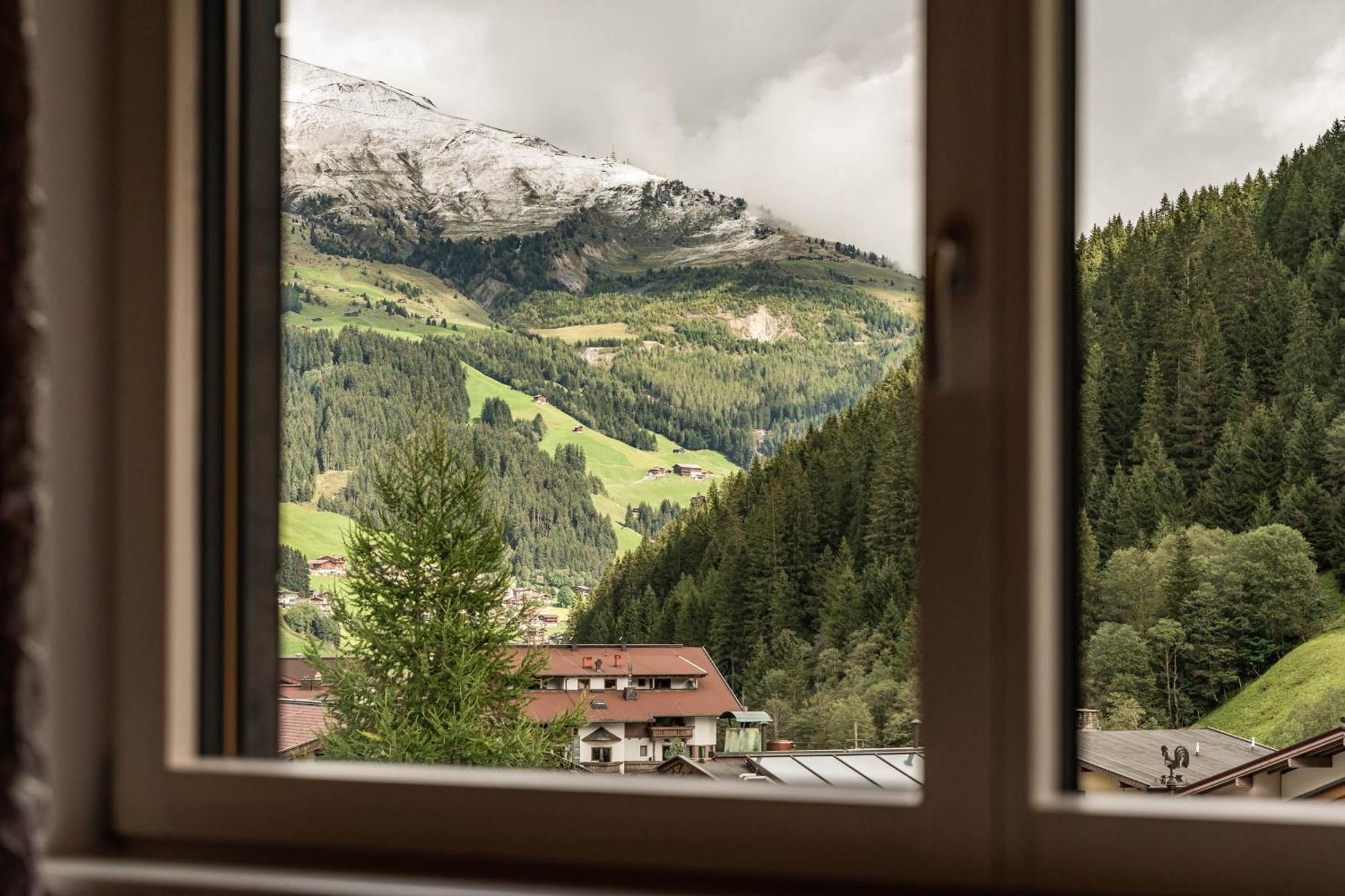 Schoenblick Appartements Tux Exterior foto